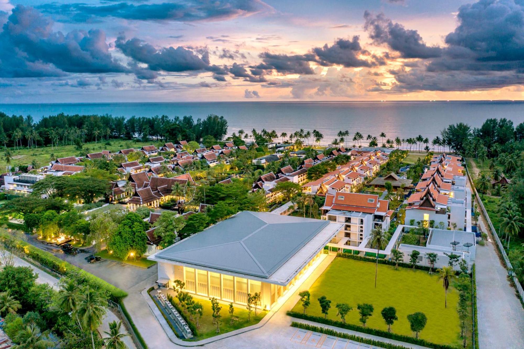 Jw Marriott Khao Lak Resort And Spa Екстериор снимка Aerial view of the resort