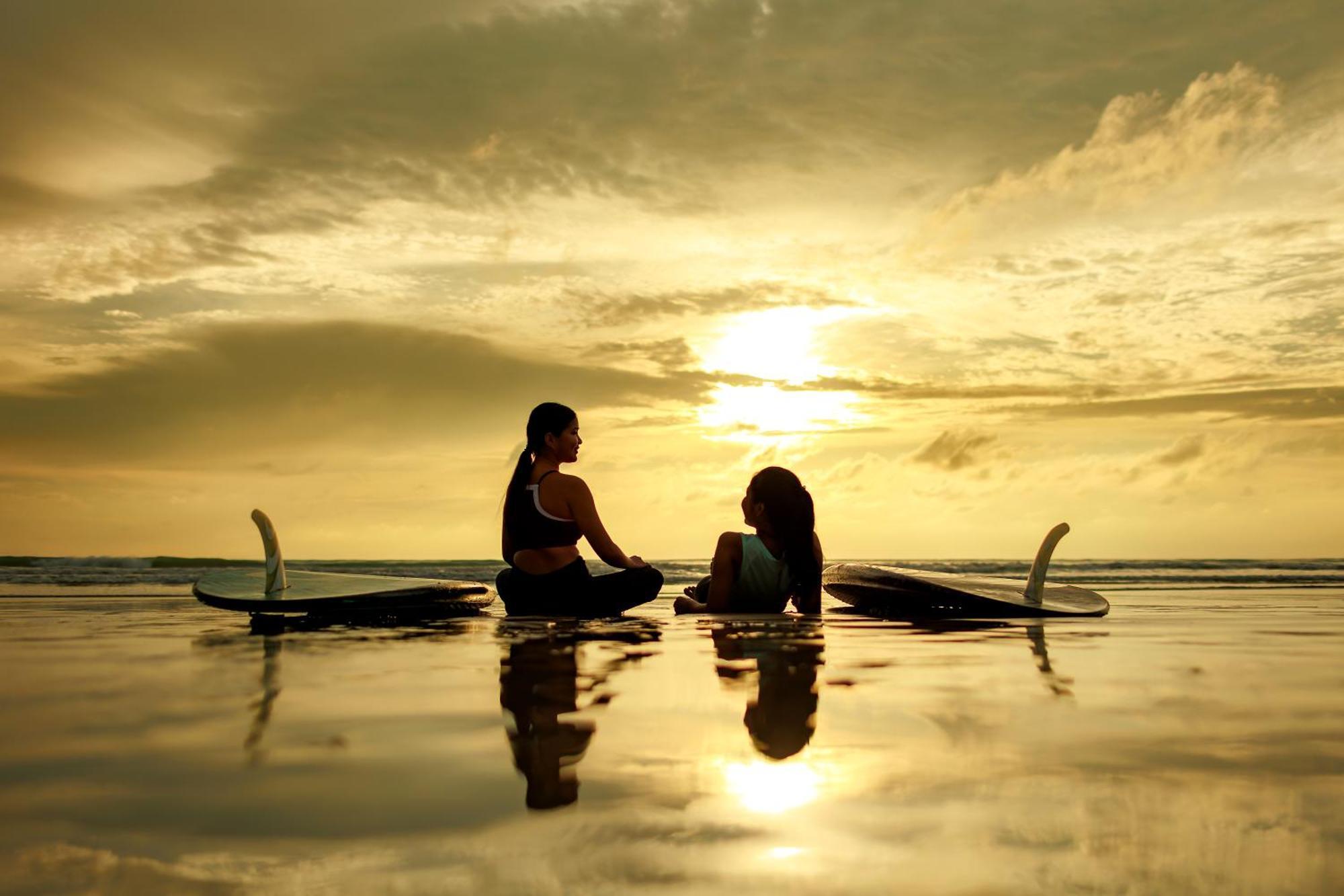 Jw Marriott Khao Lak Resort And Spa Екстериор снимка Sunset at Baler