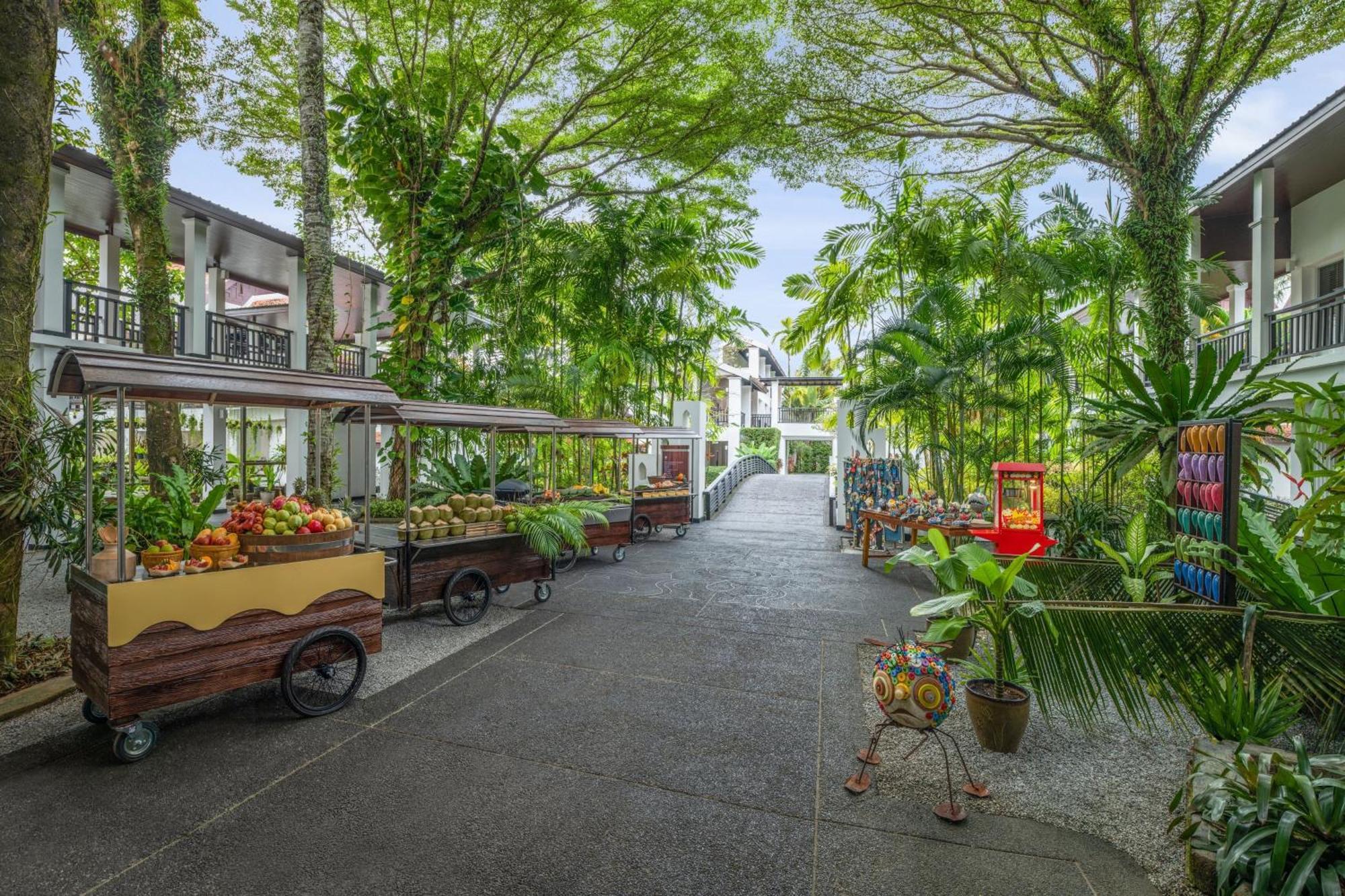 Jw Marriott Khao Lak Resort And Spa Екстериор снимка The Village